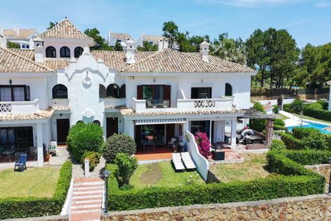 Rækkehus i La Duquesa, Malaga, La Duquesa - € 485.000 | Ref: R5395789 - foto 1