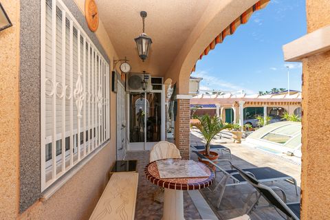 Villa i La Zenia, Alicante, La Zenia - € 560.000 | Ref: THKININ-13794-5068 - foto 7