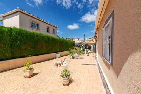 Villa i La Zenia, Alicante, La Zenia - € 560.000 | Ref: THKININ-13794-5068 - foto 47