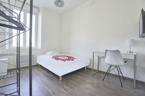 Apartament a Reims, Marne, Reims - € 500/mes | Ref: QE6MlVgZNb1k7fq - foto 8