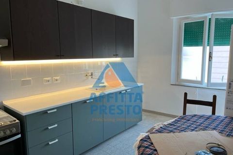 Apartament a Empoli, Florence, Empoli - € 300/mes | Ref: AA3759 - foto 4