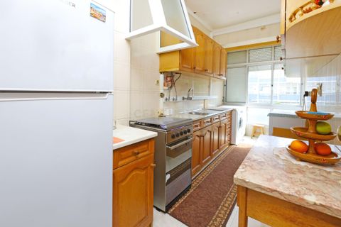 Lejlighed i Amadora, Lisbon, Amadora - € 220.000 | Ref: C0417-00466 - foto 11