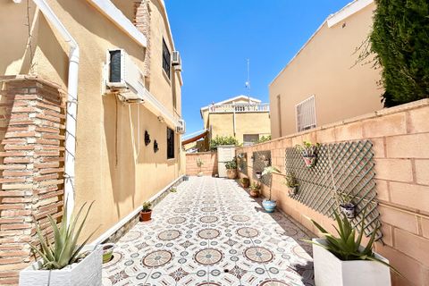 Villa a Los Balcones, Alicante, Los Balcones - € 265.950 | Ref: 781850 - foto 40