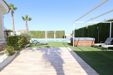 Villa a Ciudad Quesada, Alicante, Ciudad Quesada - € 860.000 | Ref: JM-55177-199 - foto 5