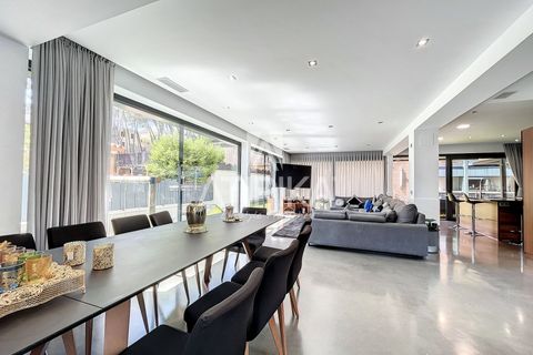 Villa a Castelldefels, Barcelona, Castelldefels - € 11.000/mes | Ref: 15036 - foto 6