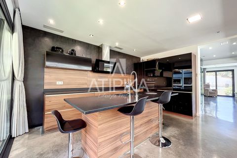 Villa a Castelldefels, Barcelona, Castelldefels - € 11.000/mes | Ref: 15036 - foto 10