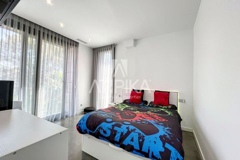 Villa a Castelldefels, Barcelona, Castelldefels - € 11.000/mes | Ref: 15036 - foto 16