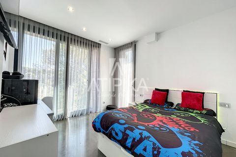 Villa a Castelldefels, Barcelona, Castelldefels - € 11.000/mes | Ref: 15036 - foto 17