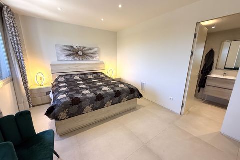 Leilighet i Ibiza, Ibiza, Ibiza - € 2 439 000 | Ref: Botafoch primera linea, apartamento  vista mar - foto 34