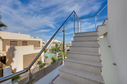 Villa i Torrevieja, Alicante, Torrevieja - € 750.000 | Ref: C093-D01-V44 - foto 13