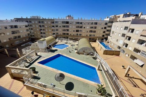 Penthouse i Torrevieja, Alicante, Torrevieja - € 149.900 | Ref: MLSC7359725 - foto 11