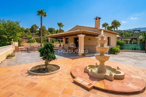 Villa in Calpe, Alicante - photo 2