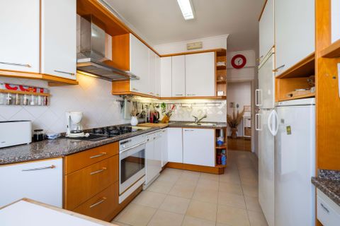 Lejlighed i Carnaxide, Lisbon, Carnaxide - € 580.000 | Ref: C0222-07062 - foto 12