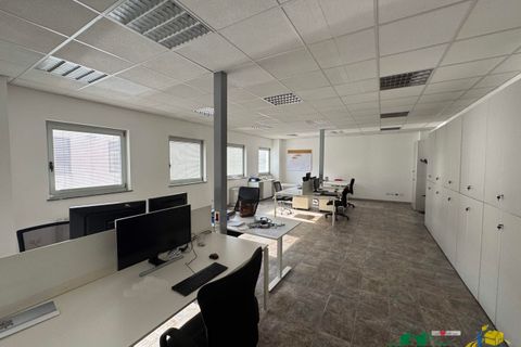 Erhvervsejendom i Parma, Parma, Parma - € 690.000 | Ref: 10944 - foto 7