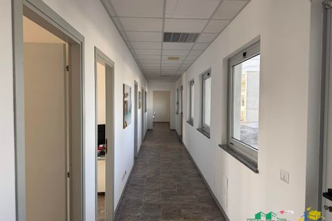 Erhvervsejendom i Parma, Parma, Parma - € 690.000 | Ref: 10944 - foto 11