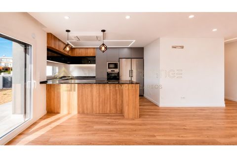 Villa i Almada, Setubal, Almada - € 750.000 | Ref: ST.17.143 - foto 4
