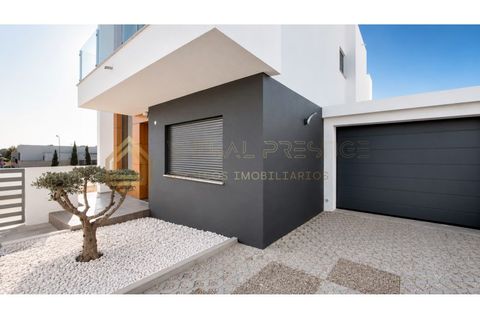 Villa i Almada, Setubal, Almada - € 750.000 | Ref: ST.17.143 - foto 33