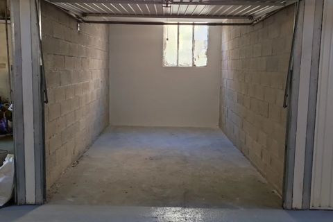 Garage in Nice, Alpes-Maritimes, Nice - € 200/month | Ref: 85943615 - photo 2