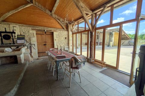 Villa a Jonzac, Charente-Maritime, Jonzac - € 995.000 | Ref: BVI85855 - foto 13