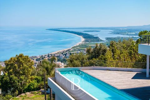 Villa a Bastia, Haute-Corse, Bastia - € 2.500.000 | Ref: RV2168 - foto 2