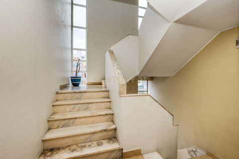 Lejlighed i Amadora, Lisbon, Amadora - € 360.000 | Ref: C0221-03893 - foto 25