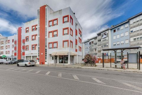 Lejlighed i Amadora, Lisbon, Amadora - € 360.000 | Ref: C0221-03893 - foto 29