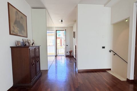 Villa a Pesaro, Pesaro and Urbino, Pesaro - € 450.000 | Ref: SC942 - foto 6