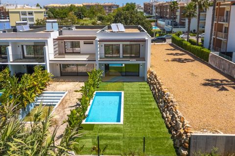 Villa i Alvor, Faro, Alvor - € 950.000 | Ref: ACC097 - foto 2