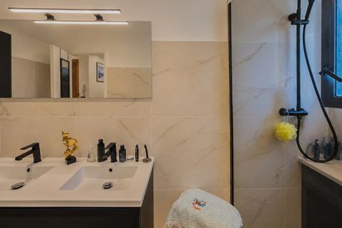 Lejlighed i Frejus, Var, Frejus - € 367.000 | Ref: 87050876 - foto 15