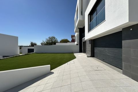 Villa i Corroios, Setubal, Corroios - € 745.000 | Ref: NC0350 - foto 7