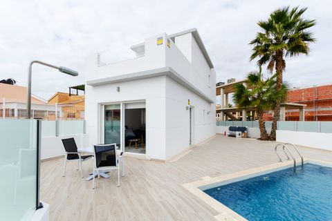 Villa i Torrevieja, Alicante, Torrevieja - € 424.000 | Ref: CBE11-4380 - foto 1