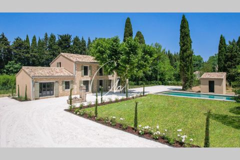 Herregård i Plan-d'Orgon, Bouches-du-Rhone, Plan-d'Orgon - € 1 995 000 | Ref: getkey_u_532506944 - foto 2
