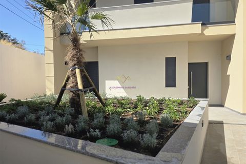 Villa i Cascais, Lisbon, Cascais - € 1.800.000 | Ref: TRI-104-25-CS (1) - foto 4