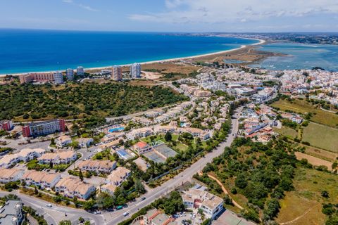 Villa i Alvor, Faro, Alvor - € 1.290.000 | Ref: C0240-03637 - foto 4