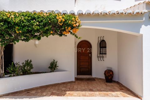 Villa i Alvor, Faro, Alvor - € 1.290.000 | Ref: C0240-03637 - foto 39