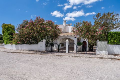 Villa i Alvor, Faro, Alvor - € 1.290.000 | Ref: C0240-03637 - foto 40