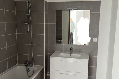 Apartament a Nimes, Gard, Nimes - € 660/mes | Ref: 795304 - foto 2