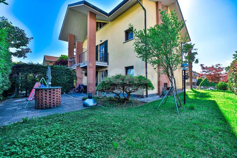 Villa a Aicurzio, Monza and Brianza, Aicurzio - € 349.000 | Ref: VILLA.AICURZIO-IZ349V - foto 7