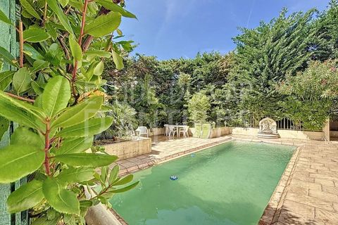 Villa i Antibes, Alpes-Maritimes, Antibes - € 1.990.000 | Ref: 87057032 - foto 2
