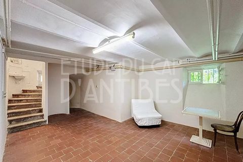 Villa i Antibes, Alpes-Maritimes, Antibes - € 1.990.000 | Ref: 87057032 - foto 11