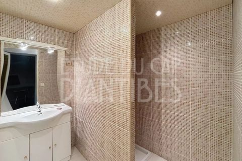 Villa i Antibes, Alpes-Maritimes, Antibes - € 1.990.000 | Ref: 87057032 - foto 13