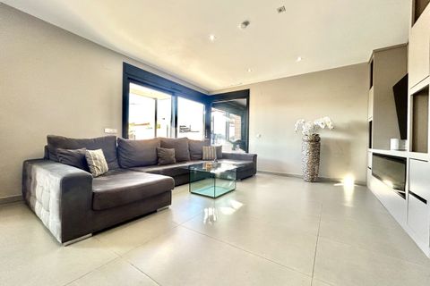 Villa a Los Balcones, Alicante, Los Balcones - € 849.950 | Ref: AKS-95742 - foto 5