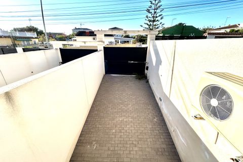 Villa a Los Balcones, Alicante, Los Balcones - € 849.950 | Ref: AKS-95742 - foto 35