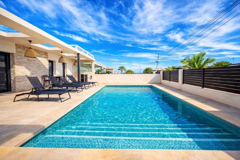 Villa a Los Balcones, Alicante, Los Balcones - € 849.950 | Ref: AKS-95742 - foto 38