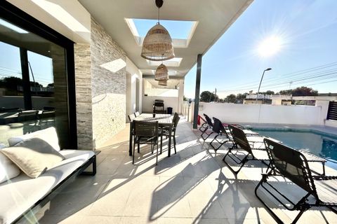 Villa a Los Balcones, Alicante, Los Balcones - € 849.950 | Ref: AKS-95742 - foto 43