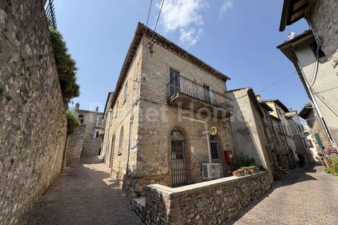 Villa i Gualdo Cattaneo, Perugia, Gualdo Cattaneo - € 70.000 | Ref: 1C-1183429 - foto 1
