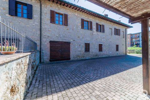 Villa a Poggibonsi, Siena, Poggibonsi - € 580.000 | Ref: R07140PODH-1317225 - foto 8