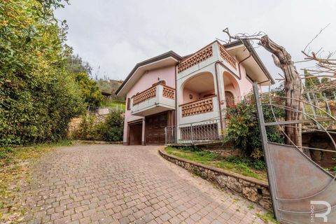 Villa a Massarosa, Lucca, Massarosa - € 748.000 | Ref: R07132MAVI-1317626 - foto 2
