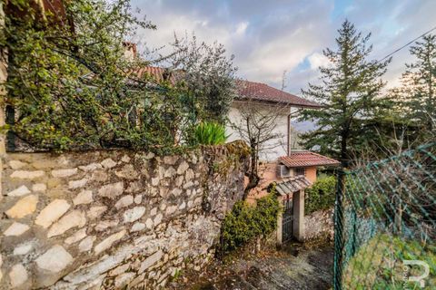 Villa i Massa, Massa and Carrara, Massa - € 175 000 | Ref: R07114MAVI-1318191 - foto 8
