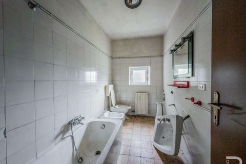 Villa i Carrara, Massa and Carrara, Carrara - € 300.000 | Ref: R07072CAVI-1319112 - foto 31